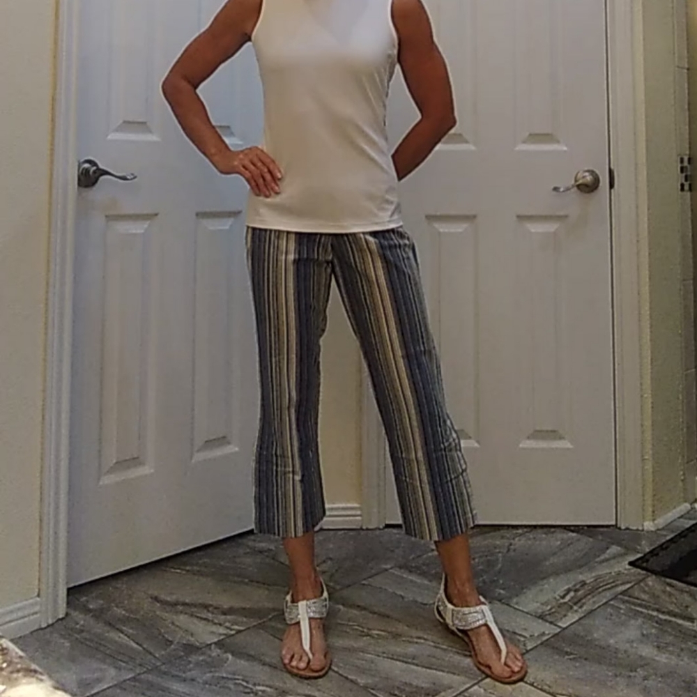 PIN-STRIPED NAVY BLUE AND WHITE CROPPED PANTS